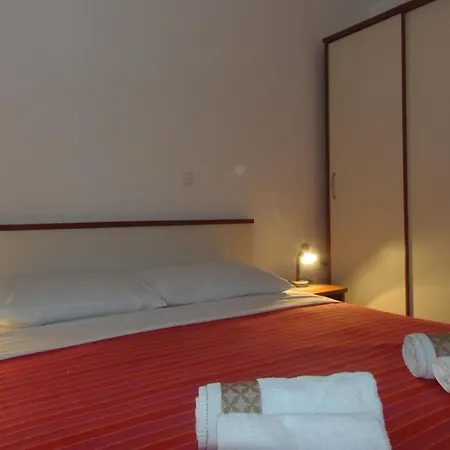 Apartament Pool Near The Beach - *