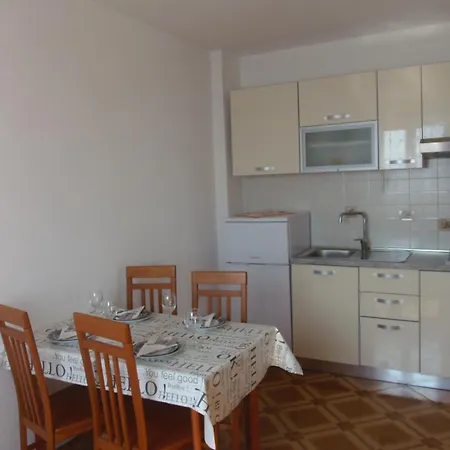 Apartament Pool Near The Beach -